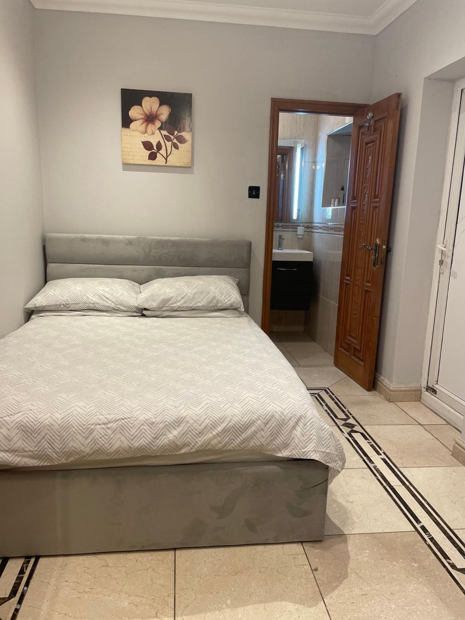 North London Studio Apartment Ngoại thất bức ảnh